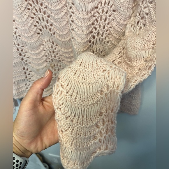 American Eagle NWT Blush Open Knit Crochet Wool Blend Sweater - Picture 7 of 9